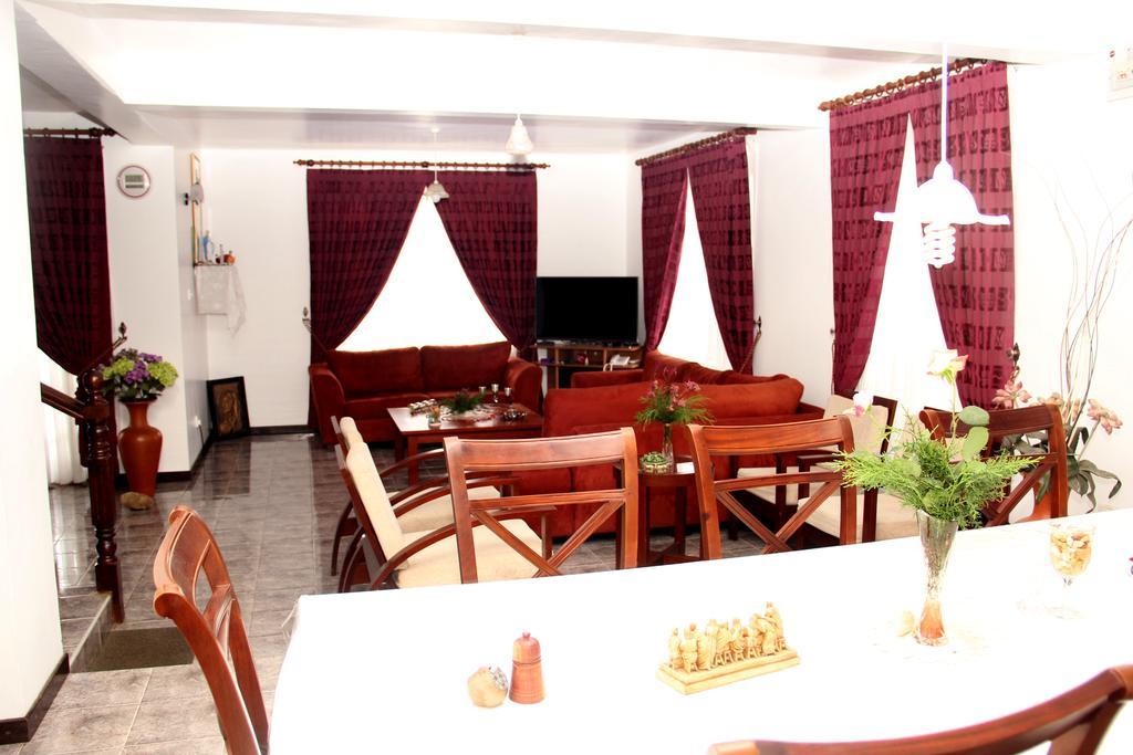 Perera Homestay ヌワラ・エリヤ エクステリア 写真